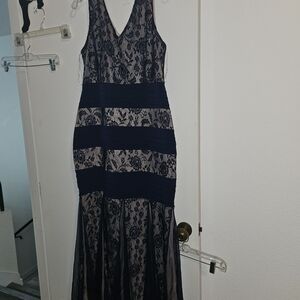 NWT, Sz. L, Elegant Navy Lace Maxi Dress w/Tan Underlayment